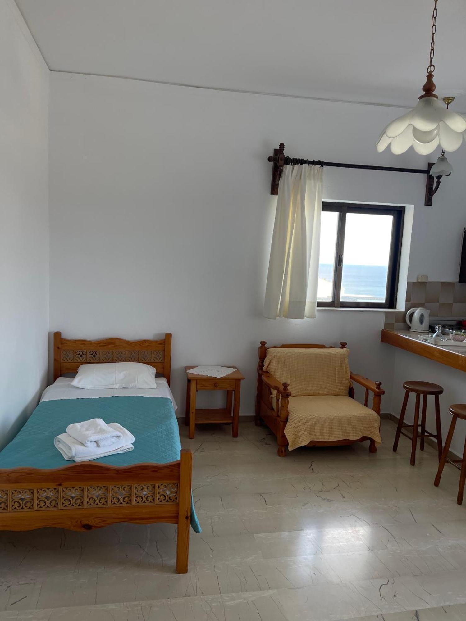 Aeolos Apartments 科林瓦里奥 外观 照片