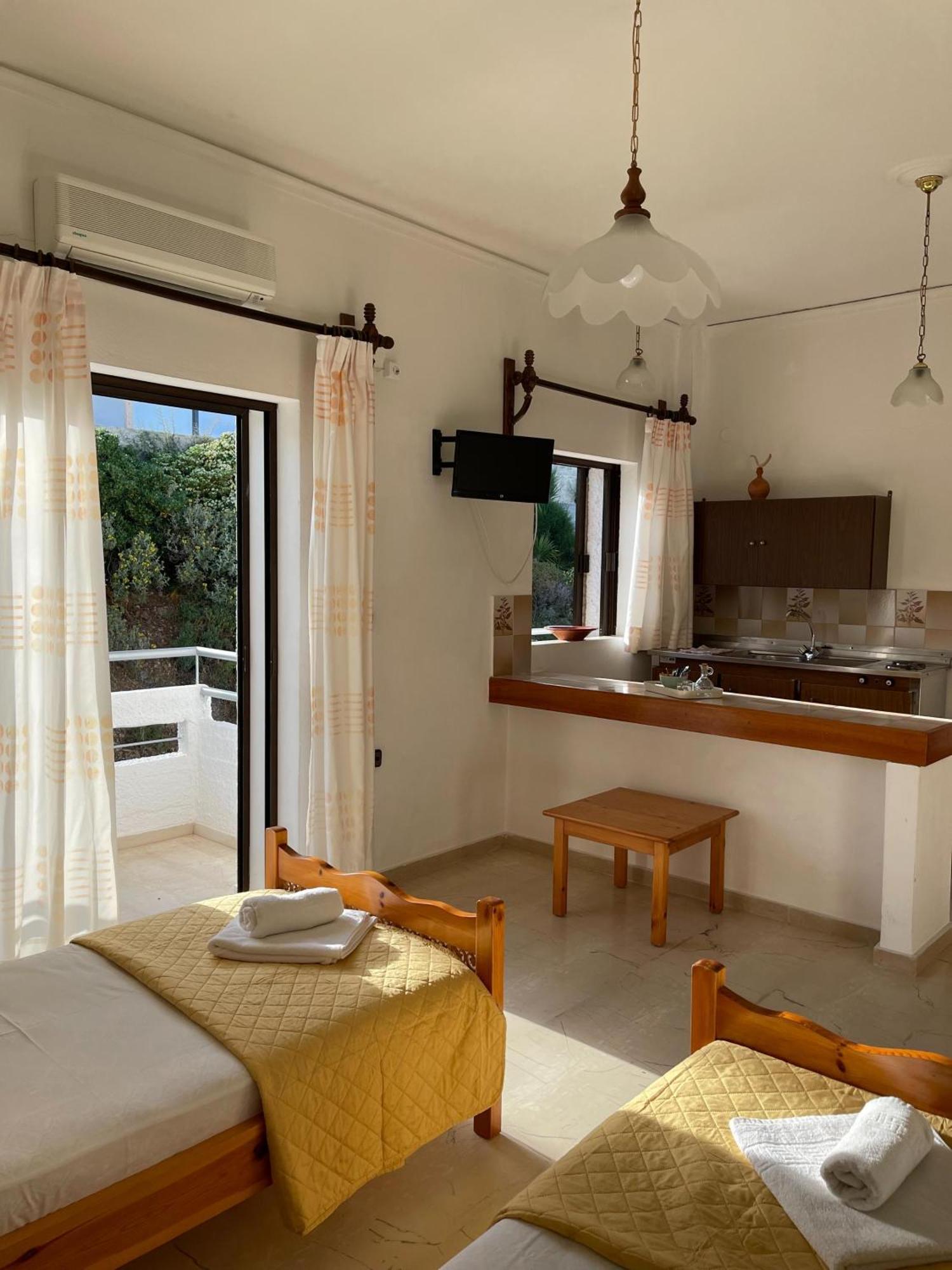 Aeolos Apartments 科林瓦里奥 外观 照片