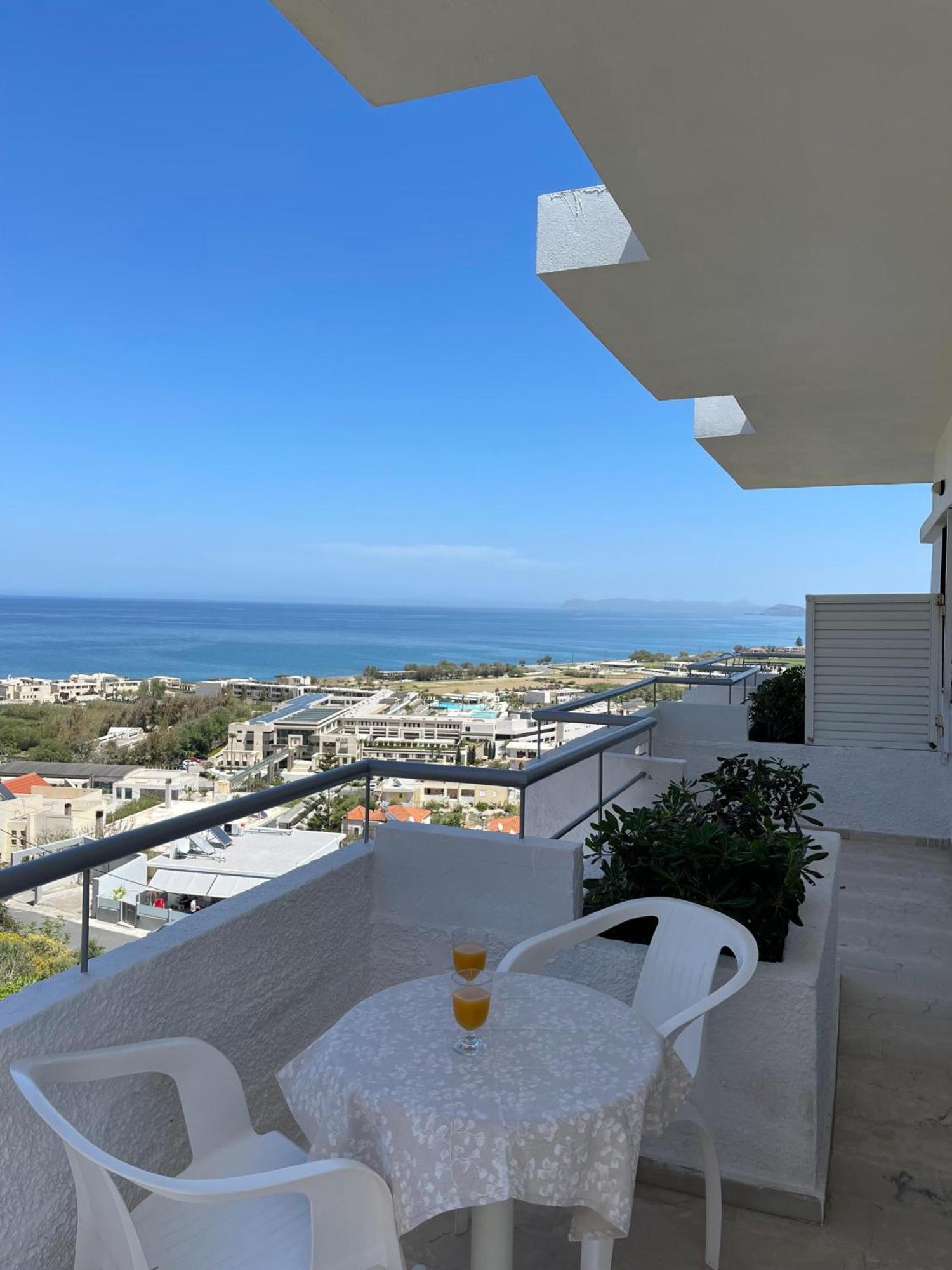 Aeolos Apartments 科林瓦里奥 外观 照片
