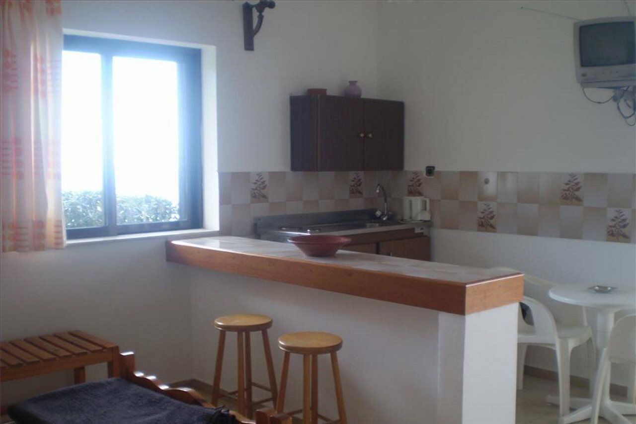 Aeolos Apartments 科林瓦里奥 外观 照片